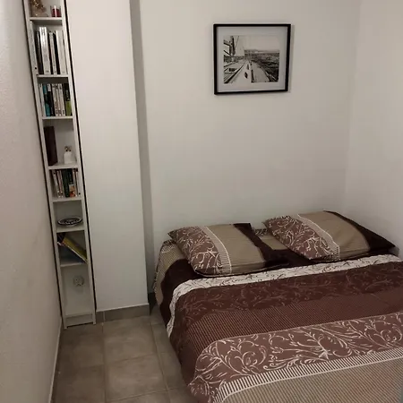 Sur 30m2 T2 Avec Terrasse Piscine 10min à Pied De La Sanary-sur-Mer